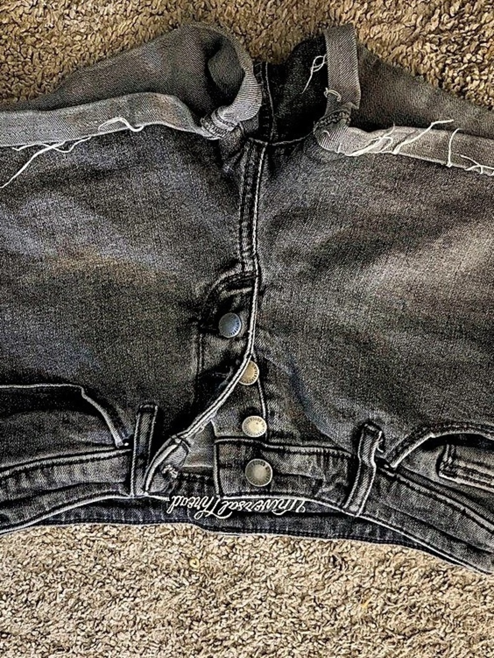 Universal Thread denim shorts Distressed in Black
